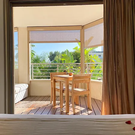 Konukevi St Barth Cannes